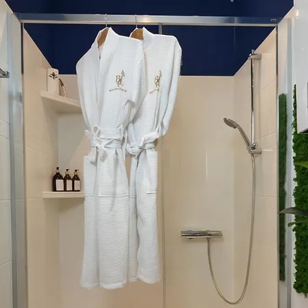 Bella Luna Luxury - Chic Old Town Daire *