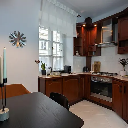 Bella Luna Luxury - Chic Old Town *